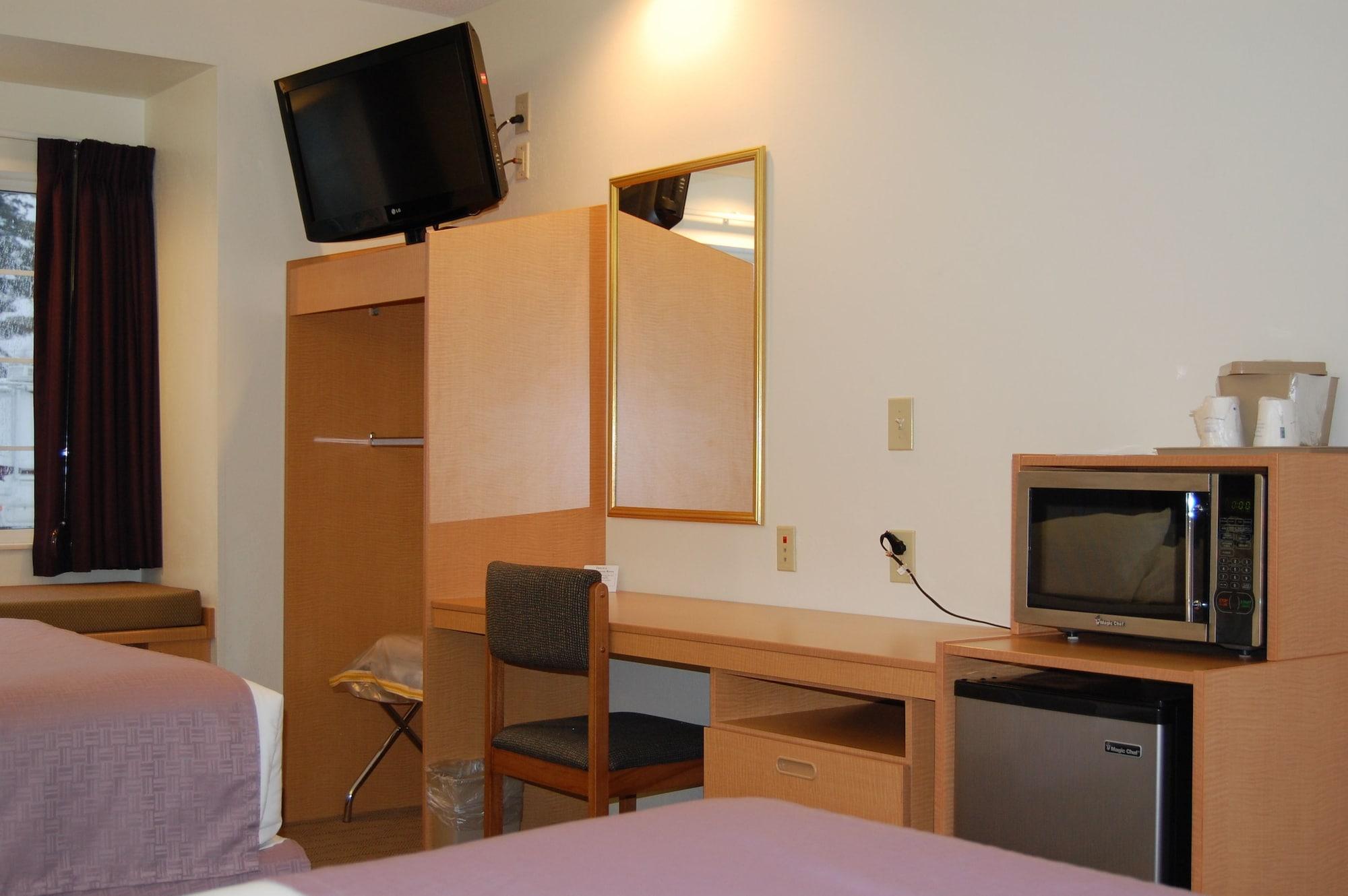 Microtel Inn & Suites By Wyndham Plattsburgh Esterno foto