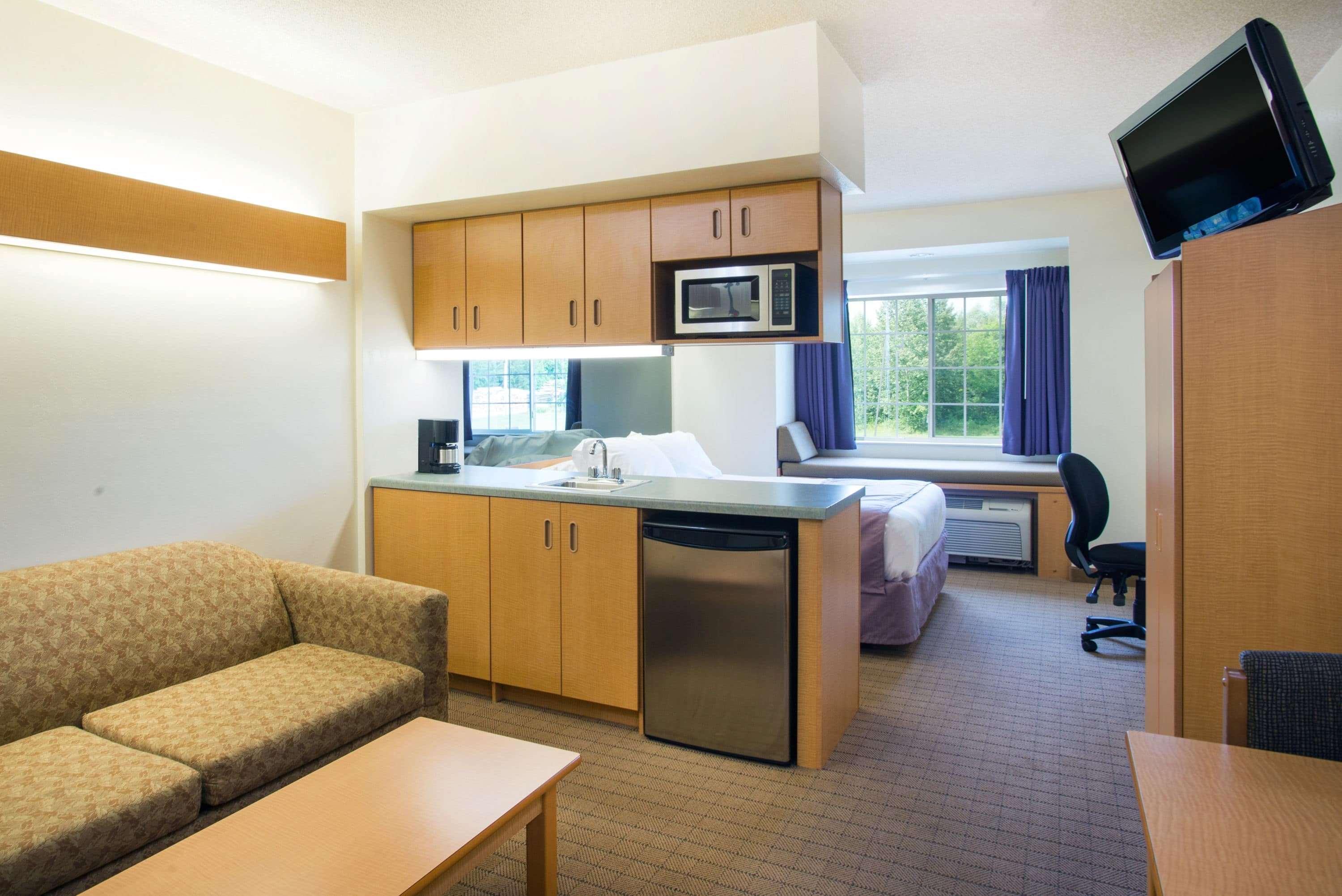 Microtel Inn & Suites By Wyndham Plattsburgh Esterno foto