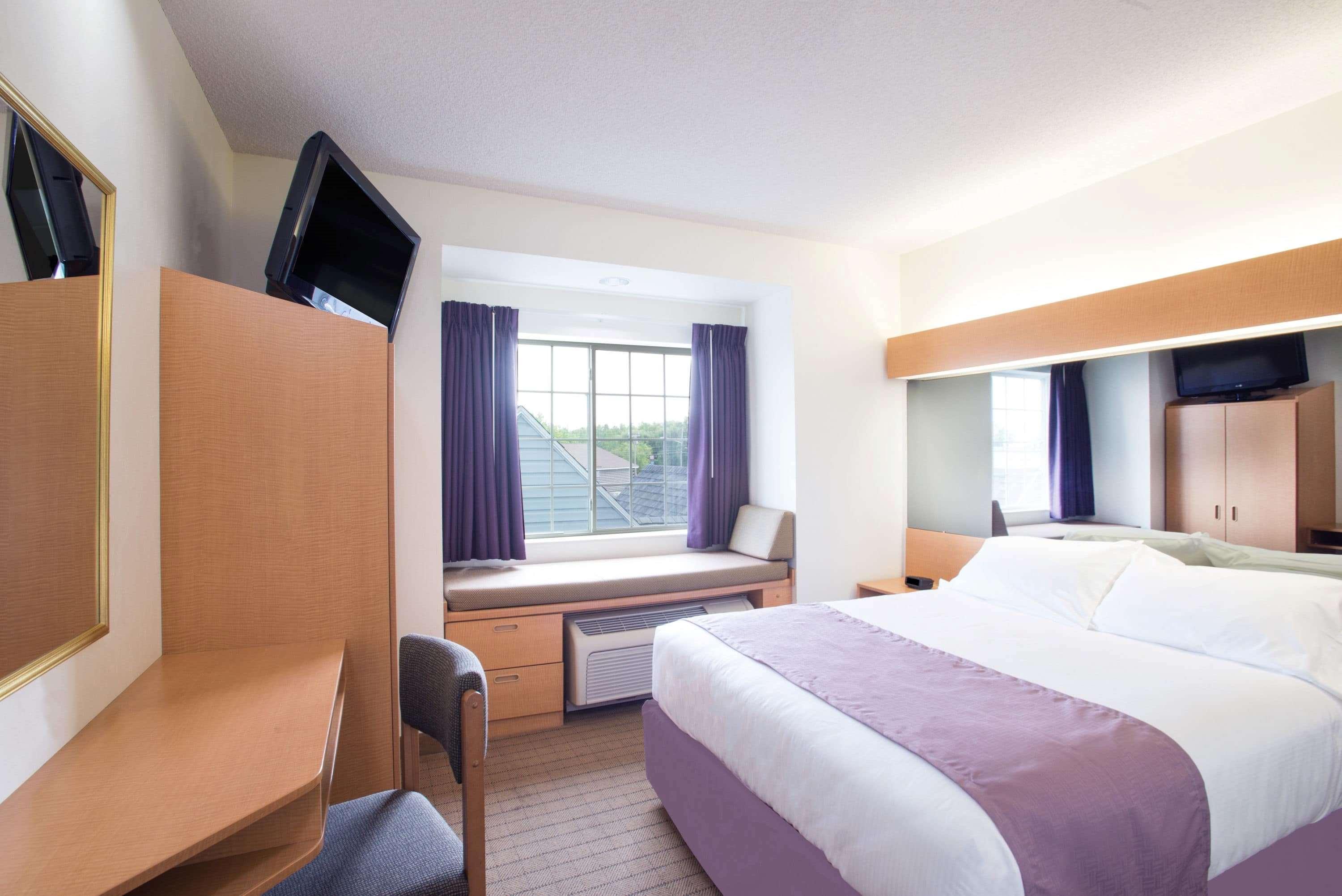 Microtel Inn & Suites By Wyndham Plattsburgh Esterno foto